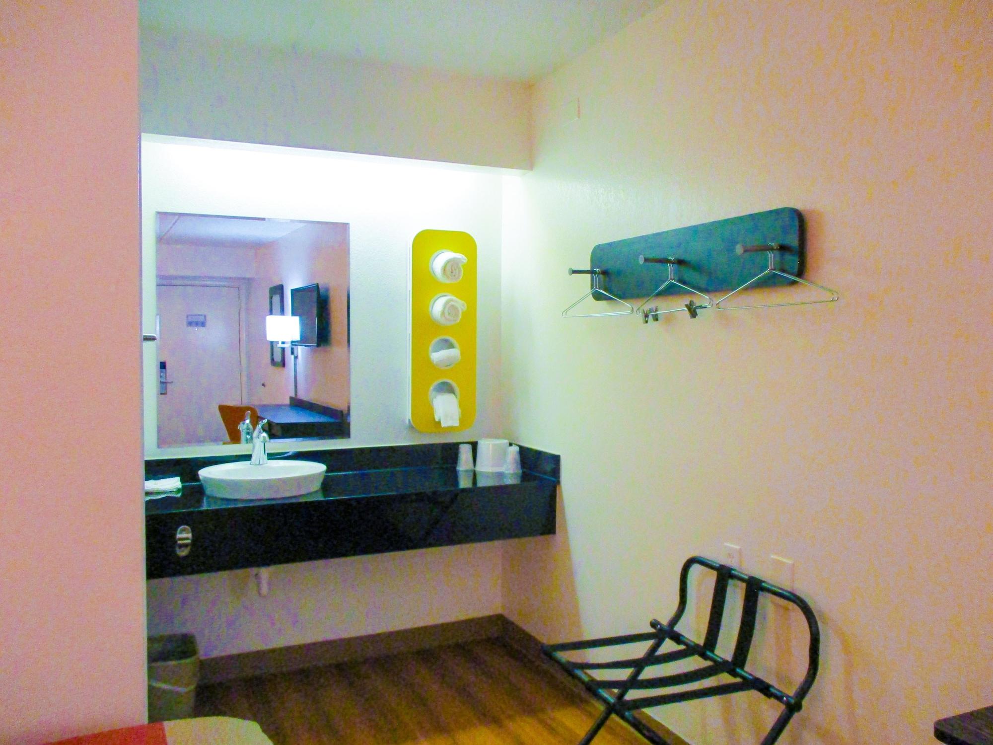 6-memphis, Tn - Downtown 2* Memphis