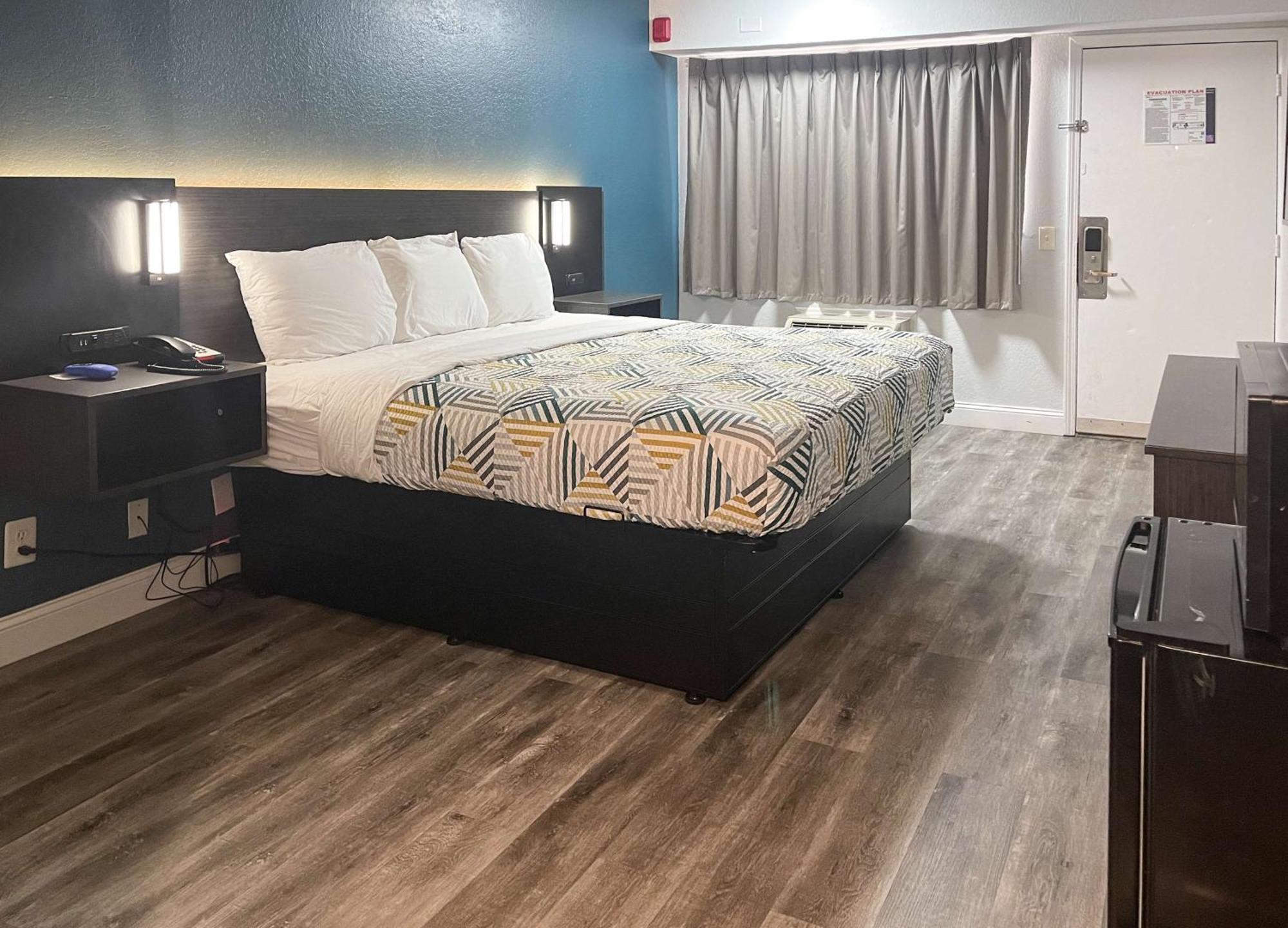 Hotel 6-memphis, Tn - Downtown