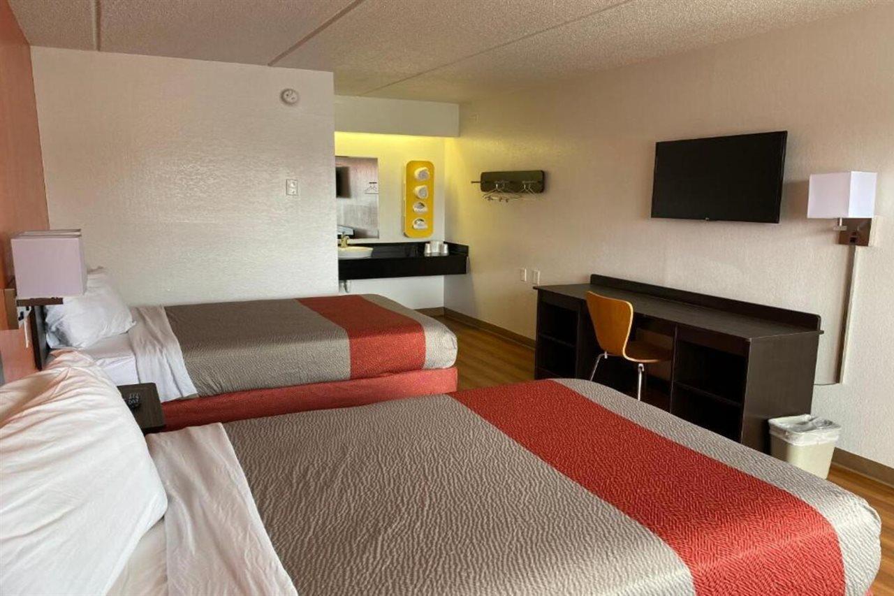 6-memphis, Tn - Downtown Hotel