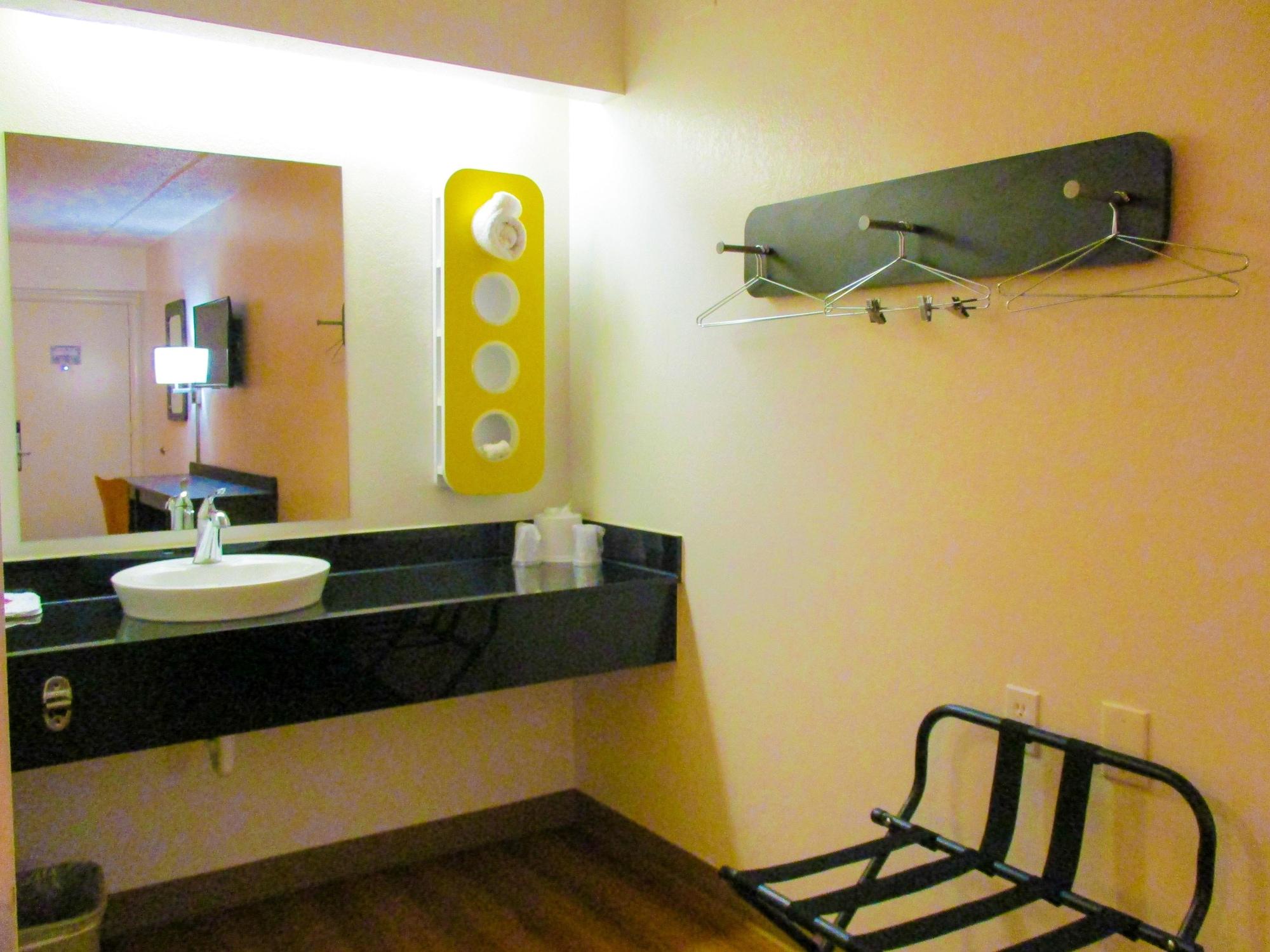 6-memphis, Tn - Downtown 2* Memphis