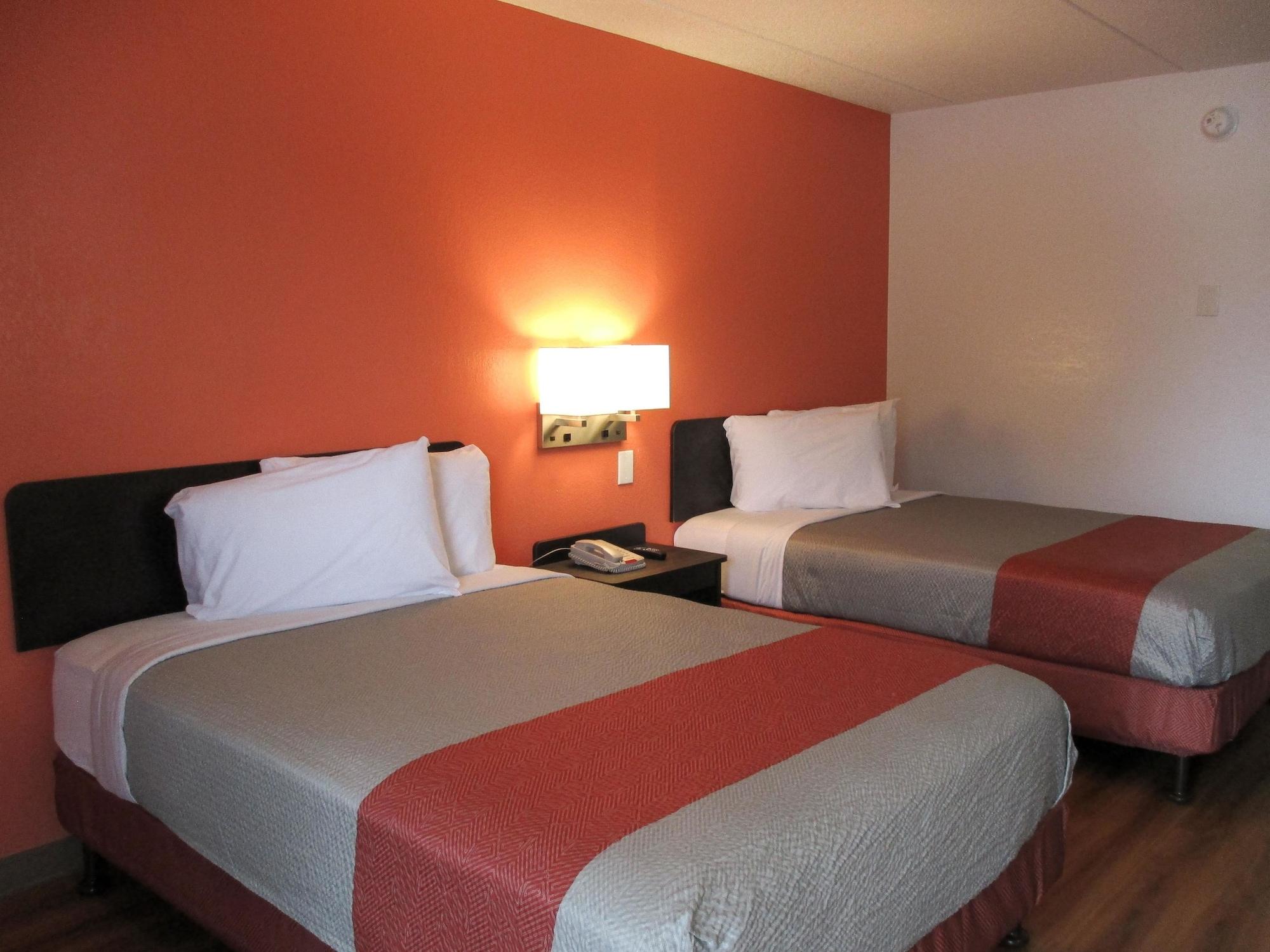 6-memphis, Tn - Downtown Hotel 2*
