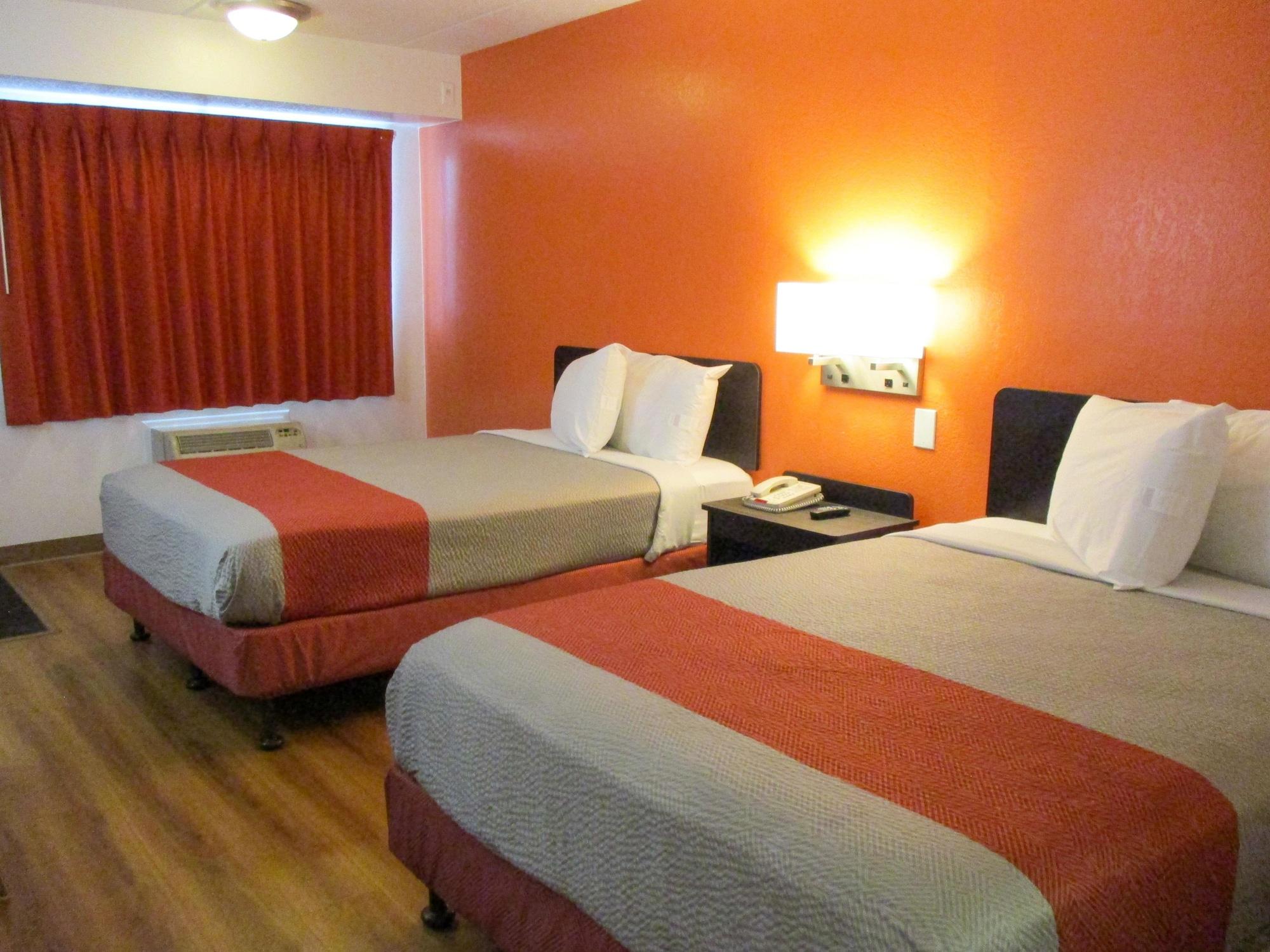 6-memphis, Tn - Downtown Hotel Memphis