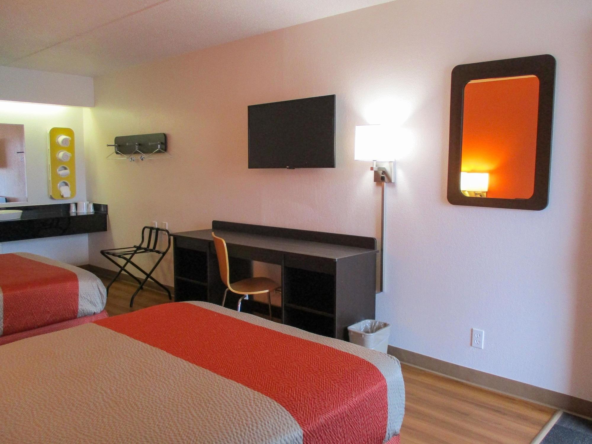 Hotel 6-memphis, Tn - Downtown Memphis